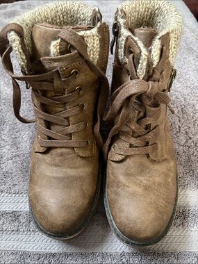 Wanderlust Brown Lace-Up Knit Cuff Ankle Boots